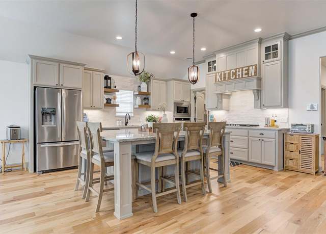 Property at 14381 White Falls Ln, Edmond, OK 73025, 4 beds, 3.5 baths