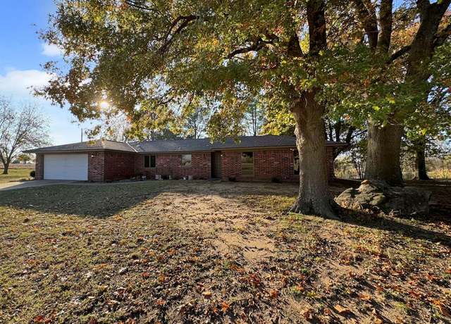 Property at 18300 S Rock Creek Rd, Shawnee, OK 74801, 3 beds, 2.5 baths