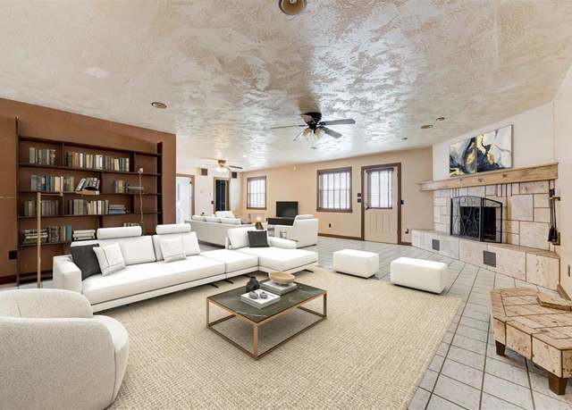 Property at 1125 SW 78th Ter, Oklahoma City, OK 73139, 3 beds, 2.5 baths