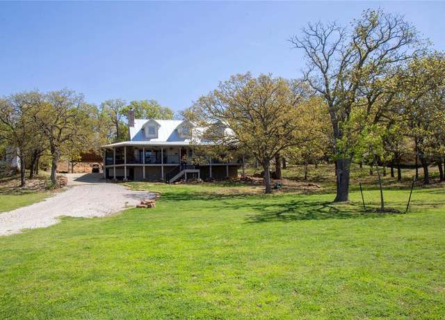 Property at 328 Lake Club Rd, Ardmore, OK 73401, 3 beds, 3.5 baths