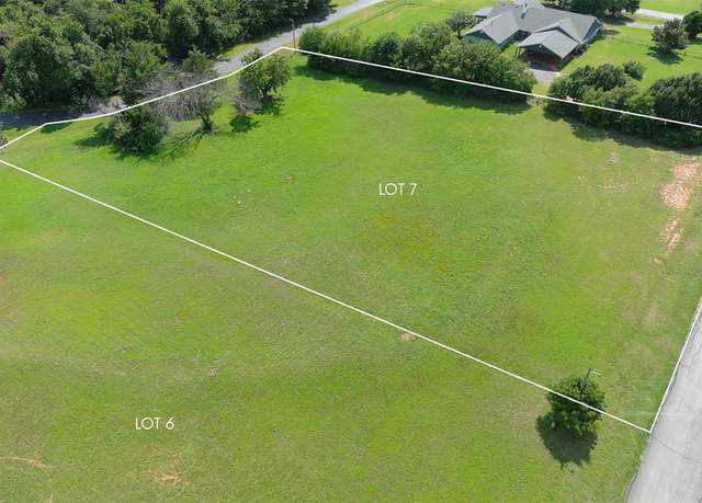 Property at 107 N Eastwood Dr, Guthrie, OK 73044