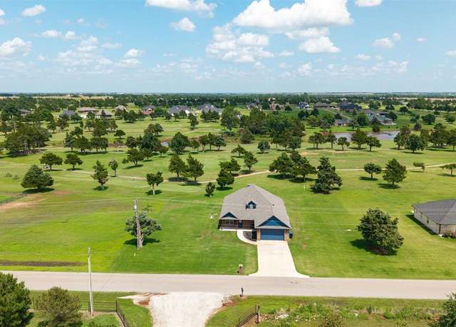 Property at 1800 S May Ave, Guthrie, OK 73044, 4 beds, 3 baths