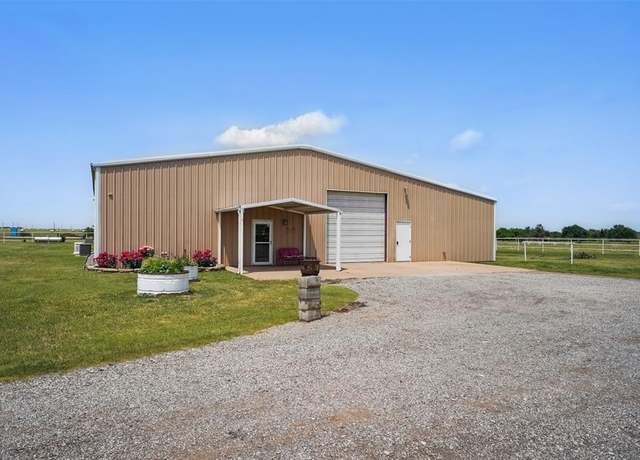 Property at 920 S Gregory Rd, El Reno, OK 73036, 2 beds, 1.5 baths