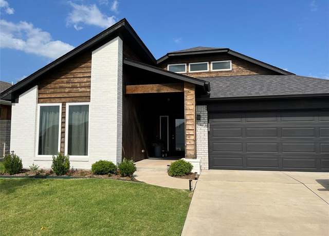 Property at 18812 Caballero Dr, Edmond, OK 73012, 3 beds, 2 baths
