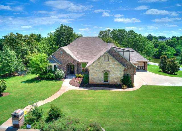 Property at 9492 Bergamo Blvd, Edmond, OK 73034, 4 beds, 3.5 baths