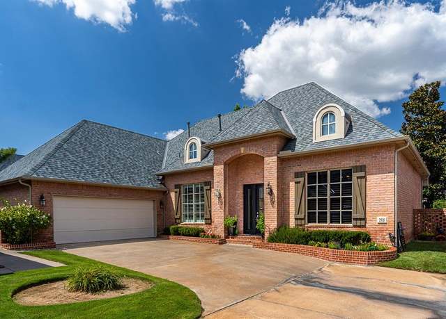 Property at 2931 NW 160th St, Edmond, OK 73013, 3 beds, 2.5 baths