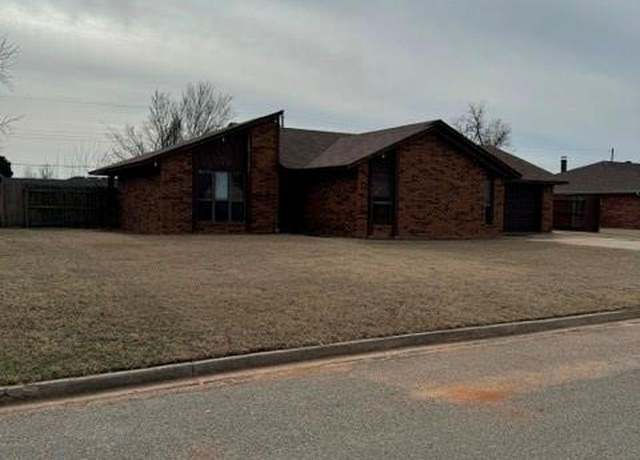 Property at 518 Sunset Dr, Watonga, OK 73772, 3 beds, 2 baths
