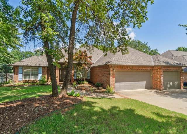 Property at 108 N Bradbury Dr, Edmond, OK 73034, 4 beds, 3 baths