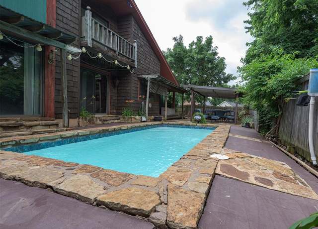 Property at 13501 Fox Hollow Rdg, Oklahoma City, OK 73131, 3 beds, 4 baths