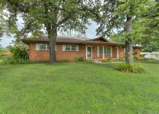 Property at 1501 S Avery Ave, Midwest City, OK 73130, 2 beds, 3 baths