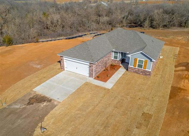 Property at 8229 Bluestem Trl, El Reno, OK 73036, 3 beds, 2 baths