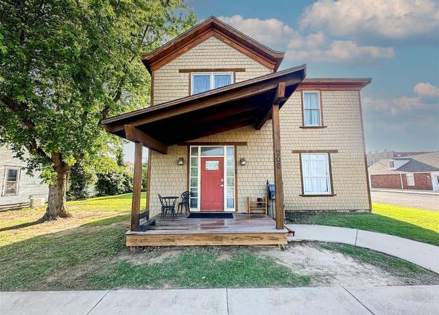 Property at 202 S Barker Ave, El Reno, OK 73036, 3 beds, 2.5 baths