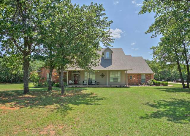 Property at 1810 Sandpiper Dr, Blanchard, OK 73010, 4 beds, 3 baths