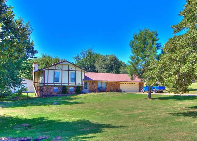 Property at 13672 Hummingbird Dr, Choctaw, OK 73020, 3 beds, 2 baths