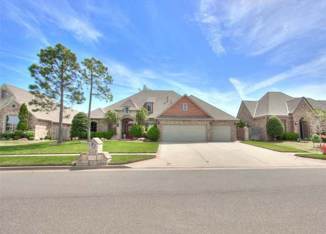 Property at 3116 Sycamore Dr, Moore, OK 73160, 3 beds, 2.5 baths