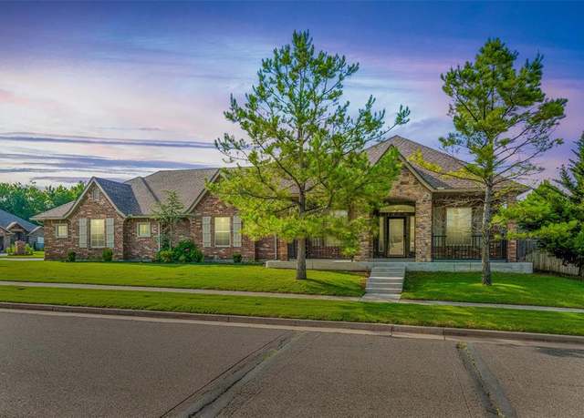 Property at 3401 Sparrow Dr, Moore, OK 73165, 3 beds, 2 baths