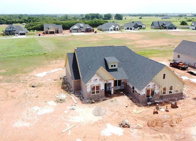 Property at 664 Paris Ave, Piedmont, OK 73078, 4 beds, 3.5 baths