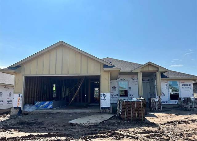 Property at 1017 Redwood Creek Dr, Yukon, OK 73099, 3 beds, 2 baths