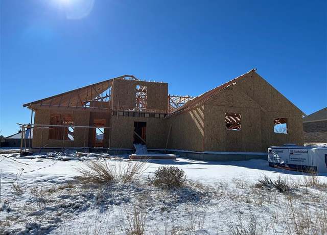 Property at 10108 NW 100th St, Yukon, OK 73099, 5 beds, 3.5 baths