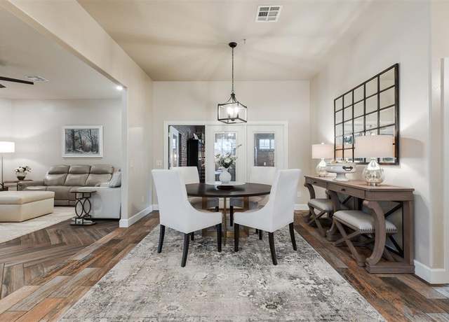 Property at 3001 Sunset Blvd, Oklahoma City, OK 73120, 5 beds, 3.5 baths