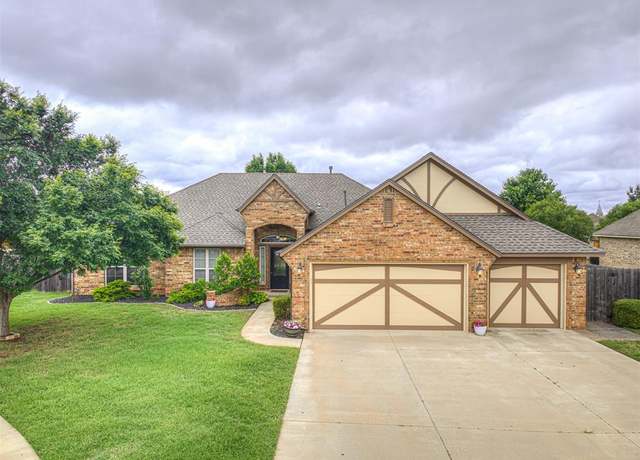Property at 19509 Brookshire Ct, Edmond, OK 73012, 3 beds, 2 baths