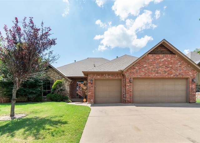 Property at 4617 Crusader Ave, Edmond, OK 73025, 4 beds, 2 baths