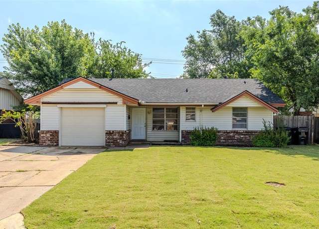 Property at 706 N Nail Pkwy, Moore, OK 73160, 3 beds, 1.5 baths