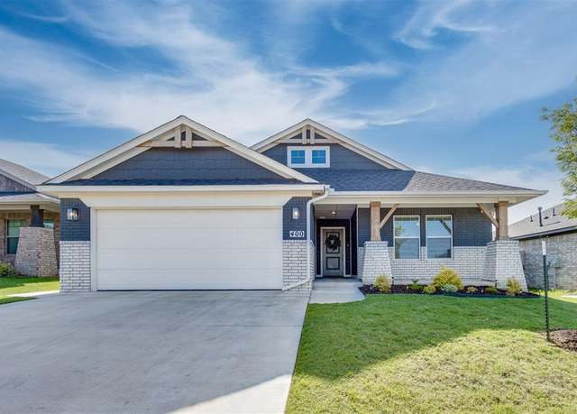 Property at 400 Pergola St, Yukon, OK 73099, 3 beds, 2 baths