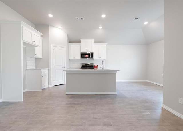 Property at 1917 Taines Turn, Norman, OK 73072, 4 beds, 2 baths