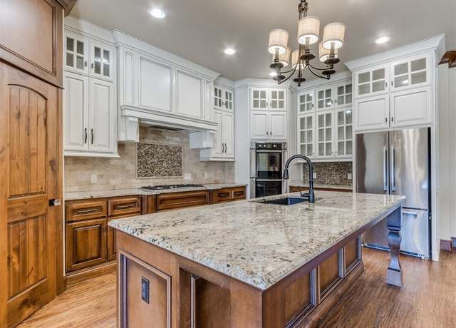 Property at 500 Newport Bridge Dr, Edmond, OK 73034, 5 beds, 4 baths