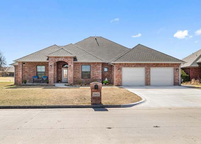 Property at 11621 Royal Coach Dr, Yukon, OK 73099, 3 beds, 3 baths