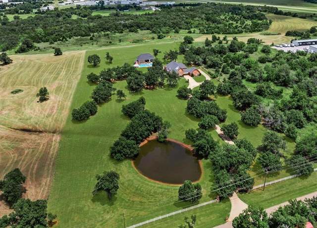 Property at 512 E Prairie Grove Rd, Guthrie, OK 73044, 4 beds, 4.5 baths