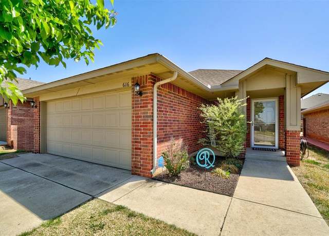 Property at 616 SW 37th St, Moore, OK 73160, 3 beds, 2 baths