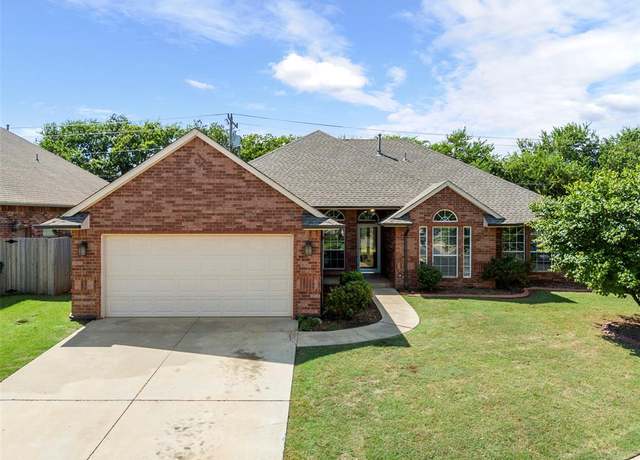 Property at 16125 Rim Rd, Edmond, OK 73013, 3 beds, 2 baths