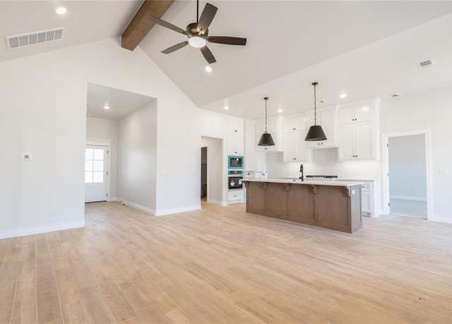 Property at 3009 Crossover Ct, Moore, OK 73160, 4 beds, 2 baths