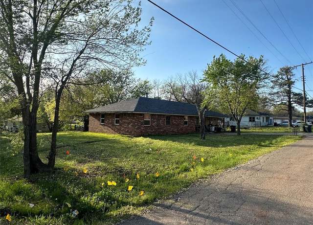 Property at 1104 N Draper Ave, Shawnee, OK 74801, 4 beds, 2 baths