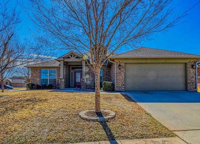 Property at 826 Sedona Dr, Norman, OK 73071, 3 beds, 2 baths
