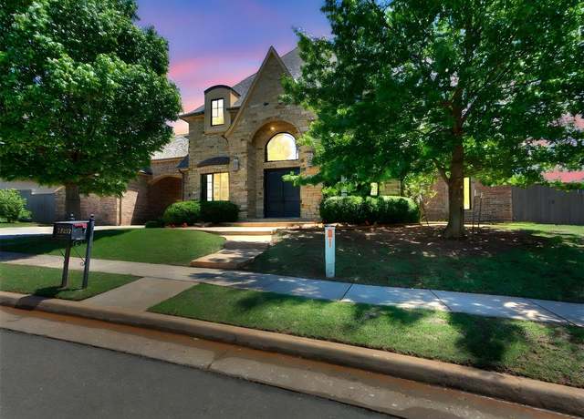 Property at 17412 Hawks View Ct, Edmond, OK 73012, 6 beds, 5 baths