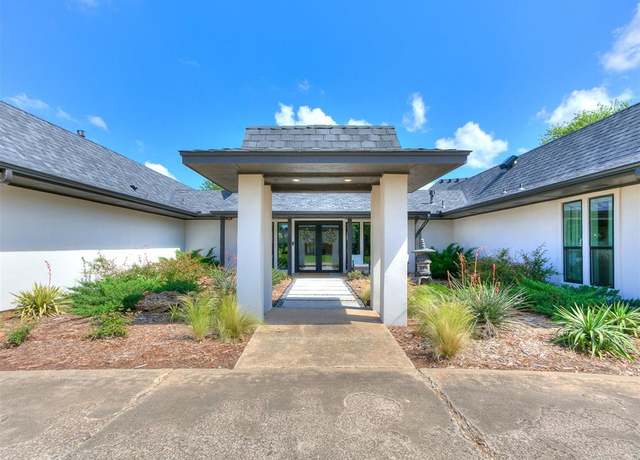 Property at 4107 Northhampton Dr, Norman, OK 73072, 4 beds, 3.5 baths