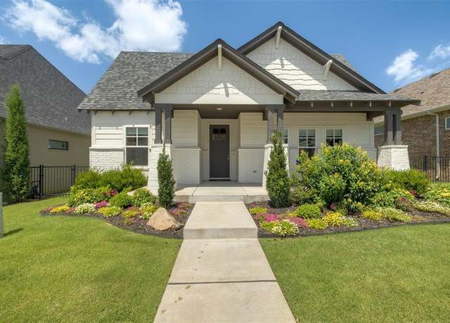 Property at 1825 Plaza District Dr, Edmond, OK 73034, 2 beds, 2.5 baths