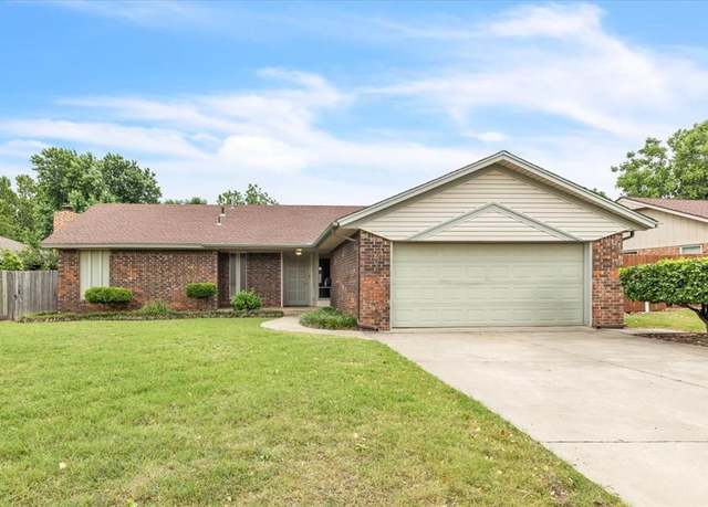 Property at 708 Cross Timbers Dr, Moore, OK 73160, 3 beds, 2 baths