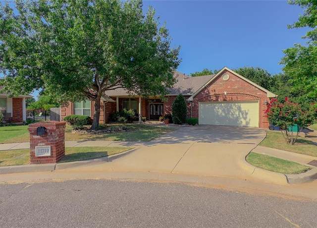 Property at 11712 NW Savanah Place Pl, Yukon, OK 73099, 3 beds, 2 baths
