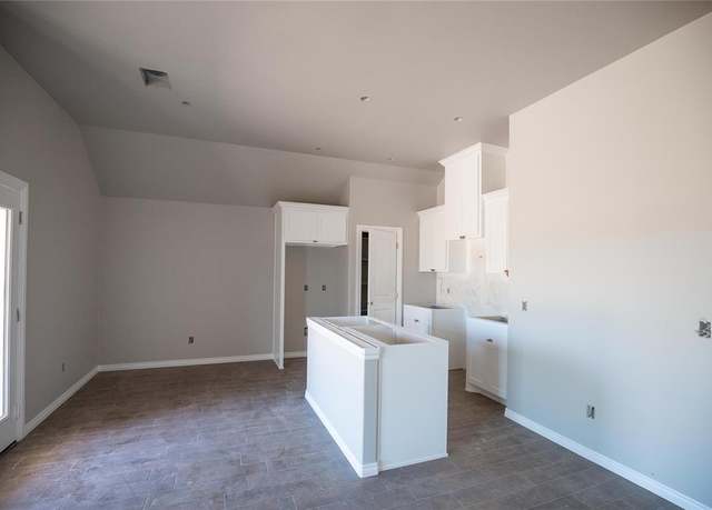Property at 3817 Lynne Ave, Edmond, OK 73012, 3 beds, 2 baths