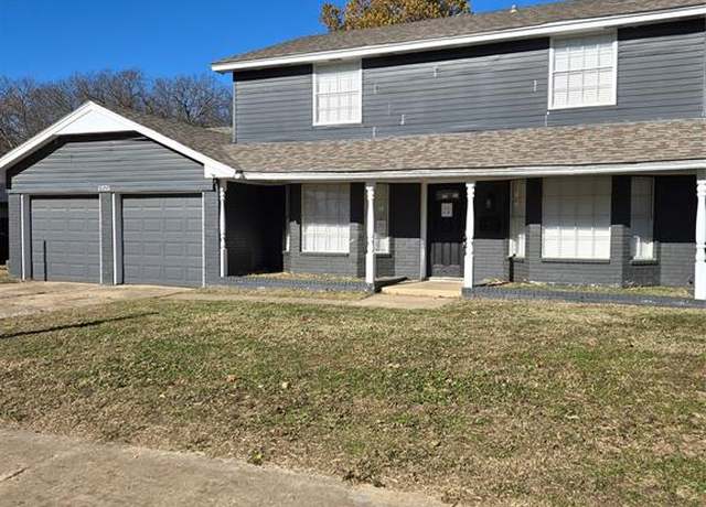 Property at 1925 Elmhurst Dr, Norman, OK 73071, 4 beds, 2.5 baths