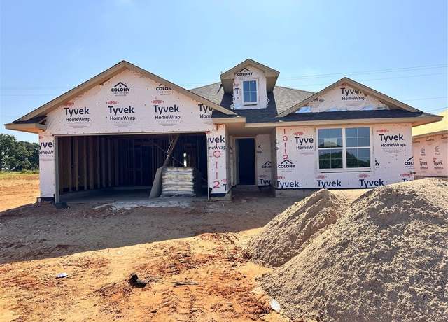 Property at 10112 Pennington St, Harrah, OK 73045, 3 beds, 2 baths