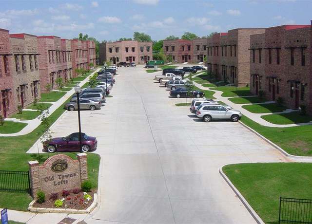 Property at 375 Triad Village Dr #25, Norman, OK 73071, 3 beds, 2.5 baths
