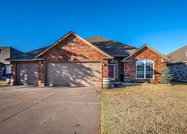 Property at 11009 NW 103rd St, Yukon, OK 73099, 4 beds, 2 baths