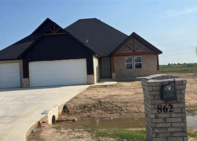 Property at 8626 Kayce St, El Reno, OK 73036, 3 beds, 2.5 baths