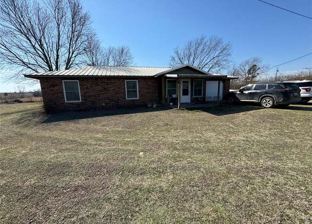 Property at 378009 E 1130 Rd, Okemah, OK 74859, 3 beds, 2 baths