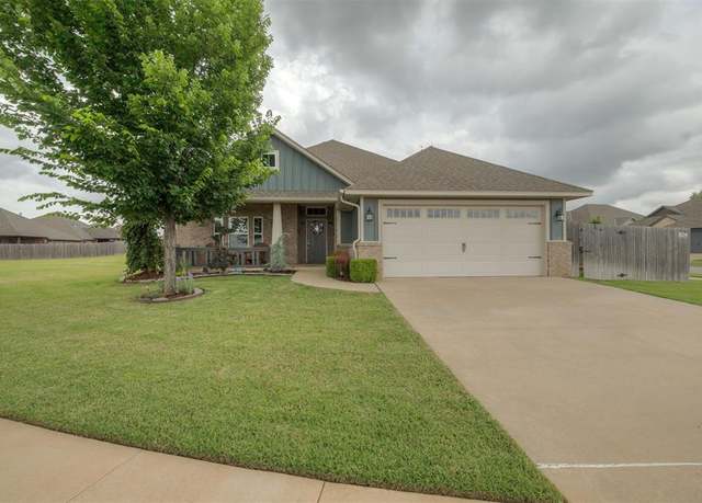 Property at 18500 Summer Grove Ave, Edmond, OK 73012, 3 beds, 2 baths